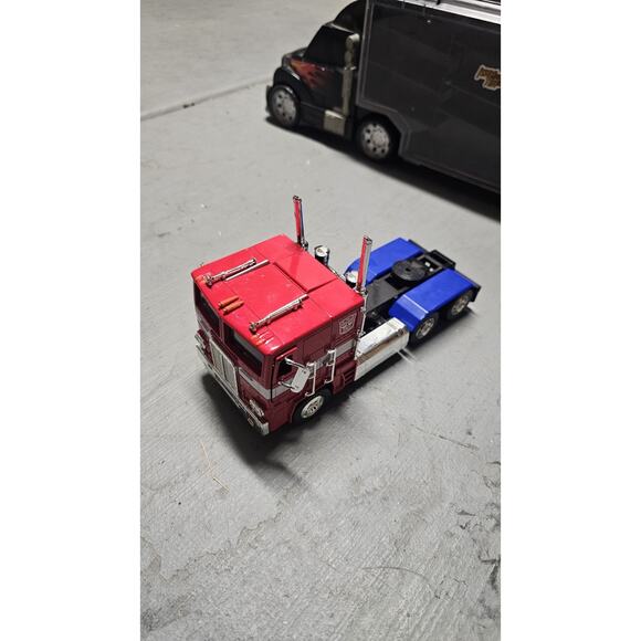 Jada G1 TRANSFORMERS Autobot Optimus Prime 2022 Diecast 1/24 Scale #99524 NIB !! - Picture 1 of 6